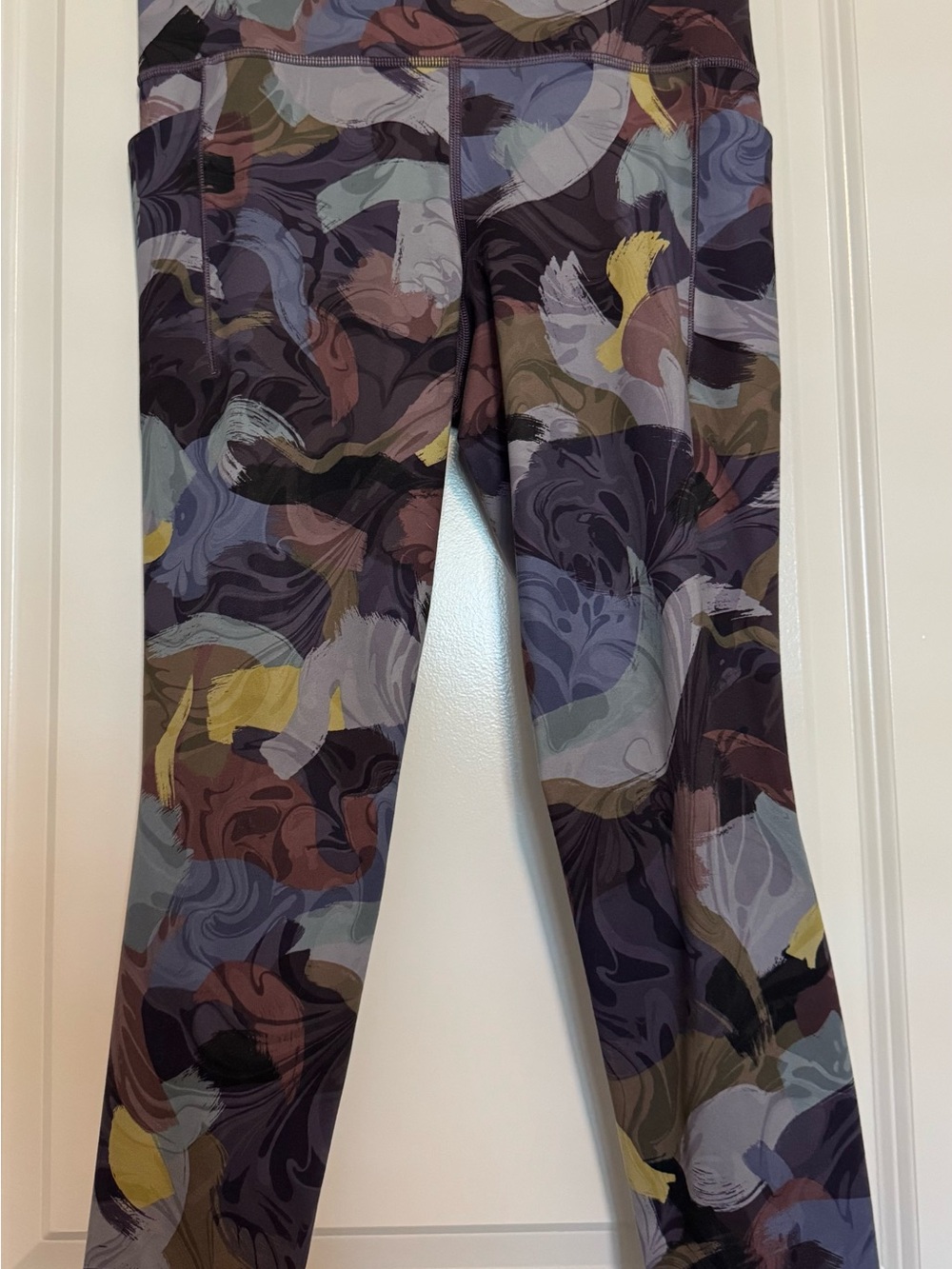 Athleta, SALUTATION STASH POCKET II PRINTED 7/8 TIGHT LEGGING 7/8